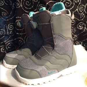 Burton Womens Snowboarding Boot -Mint Boa